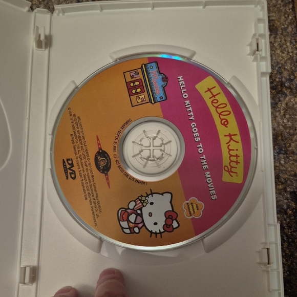 Hello Kitty Movie and Fairy Tale Adventure Set - Pink and Red - Picture 5 of 6